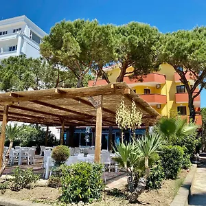 Hotel Enera, Golem (Tirana)